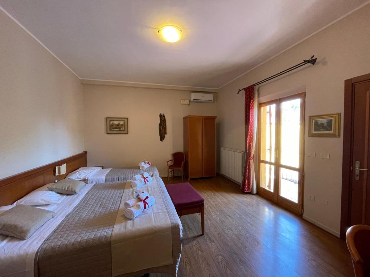 La Terrazza Dei Ciliegi Otel Santa Maria Degli Angeli  Dış mekan fotoğraf